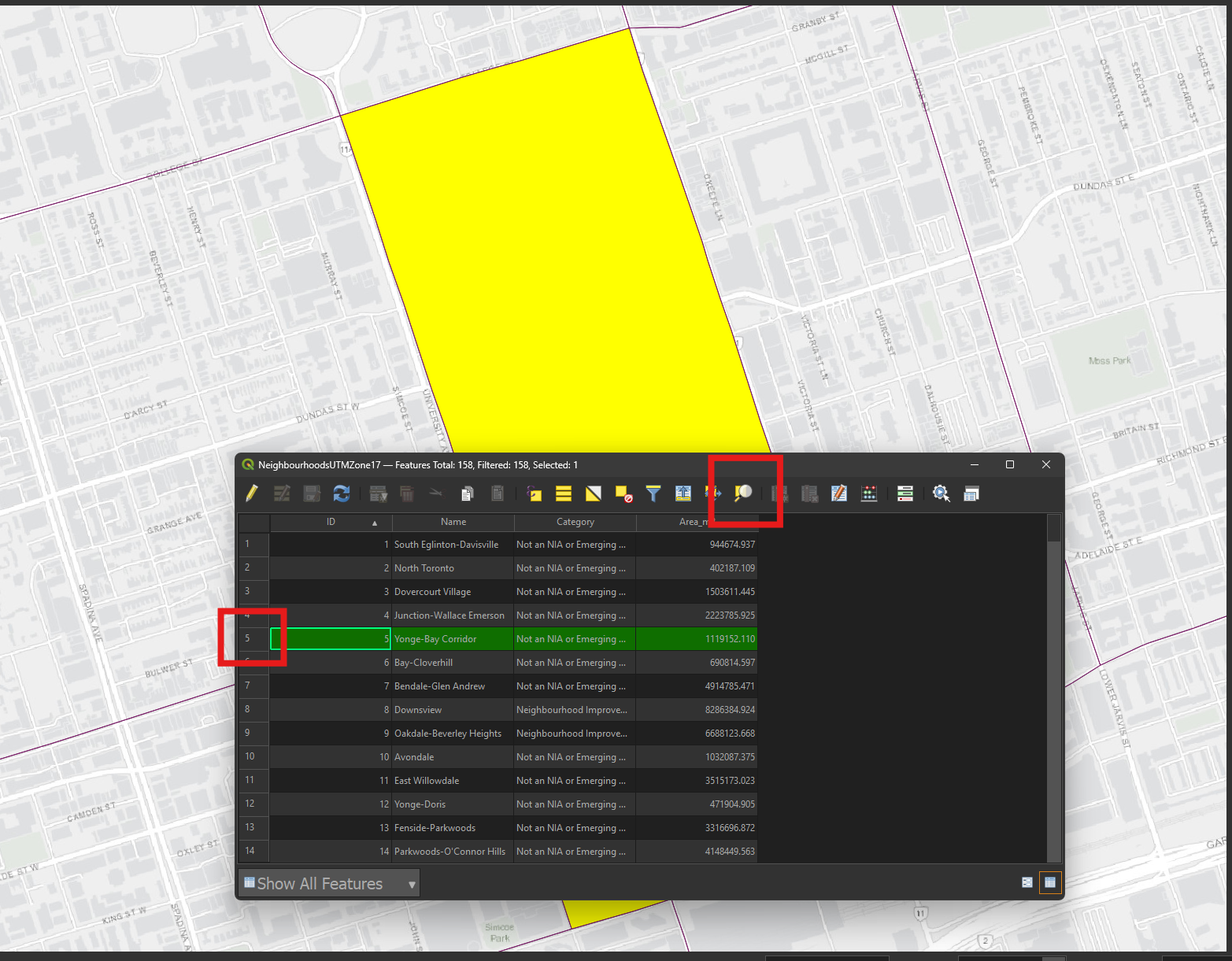 Zooming to a selected polygon from the attribute table.